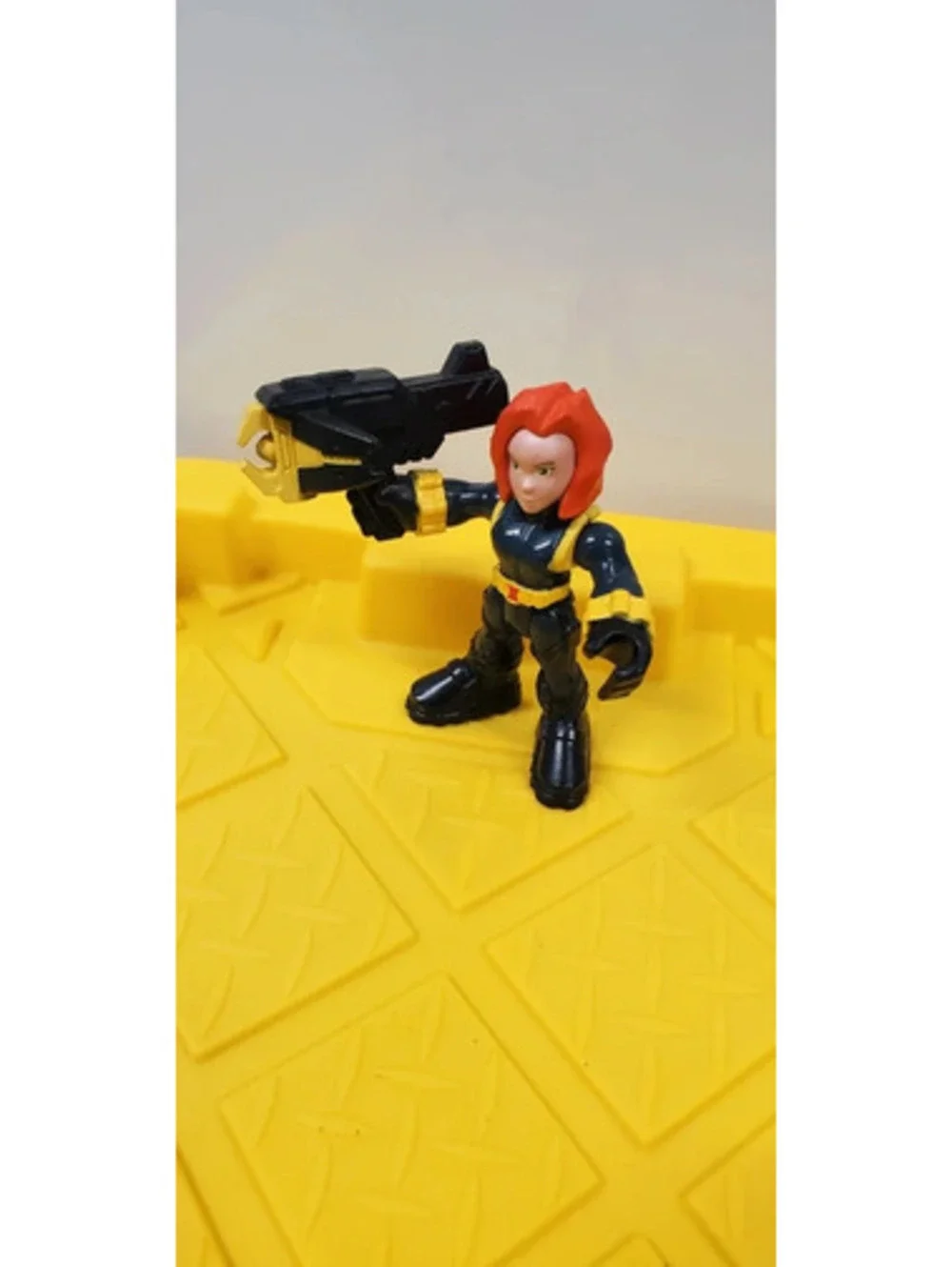 Playskool Heroes Marvel Super Hero Adventures Black Widow Action Figure Blaster